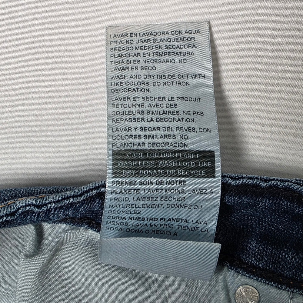 Signature by Levi Strauss Jeans Womens 6‎ Blue High Rise Slim Crop Distressed - Picture 11 of 16